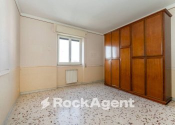 Camera da letto - Trilocale via Vittorio Emanuele da Bormida, 45, Catania - foto 15