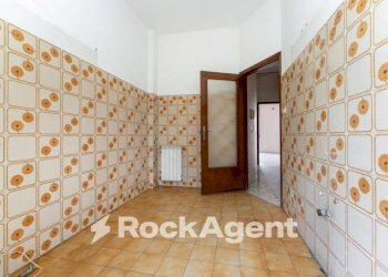 Cucina - Trilocale via Vittorio Emanuele da Bormida, 45, Catania - foto 17