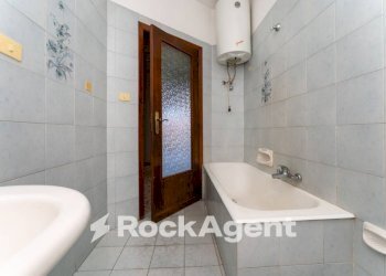 Bagno - Three-room apartment via Vittorio Emanuele da Bormida, 45, Catania - photo 21