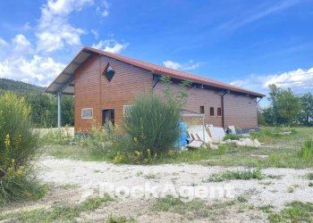 Terreno - Commercial Premises LOCALITA' PIANO D'ISCHIA, SNC, Civitella del Tronto - photo 6