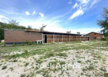 Terreno - Commercial Premises LOCALITA' PIANO D'ISCHIA, SNC, Civitella del Tronto - photo 26