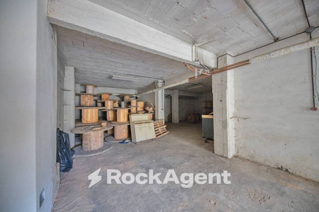 Magazzino - Warehouse via Isorelle, Savignone - photo 3