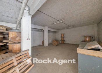 Magazzino - Warehouse via Isorelle, Savignone - photo 5