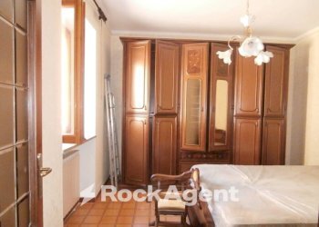 Camera da letto - Two-room apartment via Dottor Magnani, Breme - photo 9