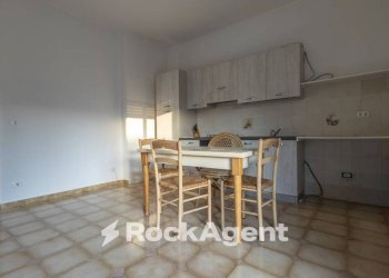 Cucina - Appartamento via Pietro Nenni, 7, Davoli - foto 1