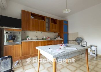 Cucina - Appartamento via Pietro Nenni, 7, Davoli - foto 6