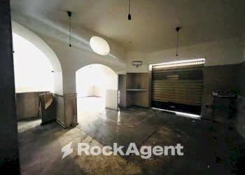 Interno non residenziale - Negozio via Angelo Volpicelli, 30/32, Arzano - foto 11