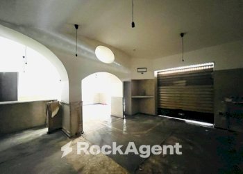 Interno non residenziale - Negozio via Angelo Volpicelli, 30/32, Arzano - foto 12