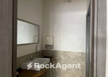 Bagno - Negozio via Angelo Volpicelli, 30/32, Arzano - foto 18