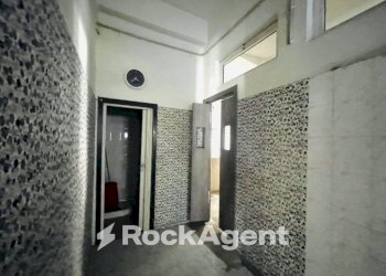 Interno palazzo - Negozio via Angelo Volpicelli, 30/32, Arzano - foto 20