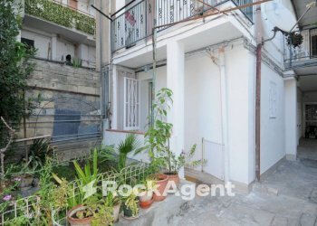 Cortile interno - Bilocale via degli Agrumi, 10, Catania - foto 5