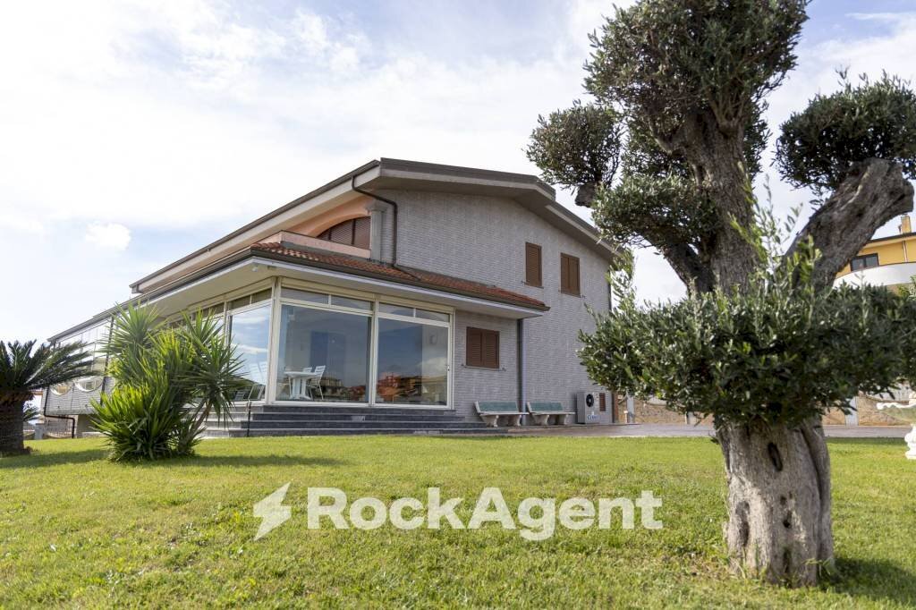 Giardino - Villa via Canalicchio, 9, Stalettì - photo 2