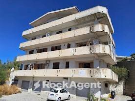 Facciata - Appartamento via Torre, Caulonia - foto 2