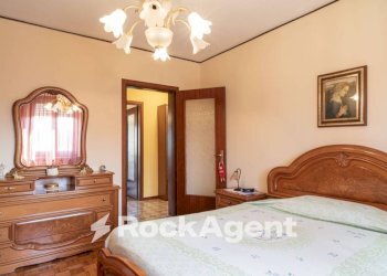 Camera da letto - Three-room apartment via Alessandrini, 6, Mede - photo 9