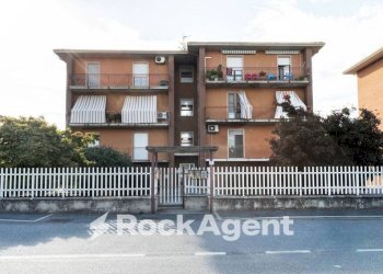 Facciata - Three-room apartment via Alessandrini, 6, Mede - photo 27