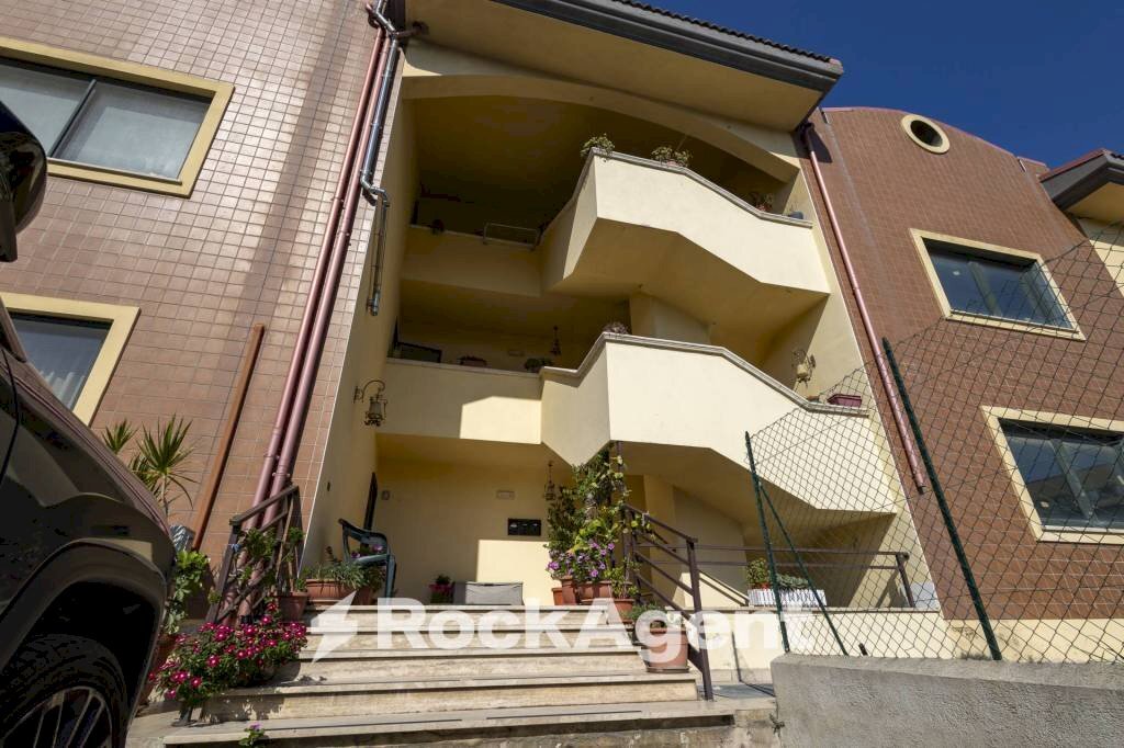 Facciata - Attico via BISCEGLIA CATANZARO, Catanzaro - foto 2