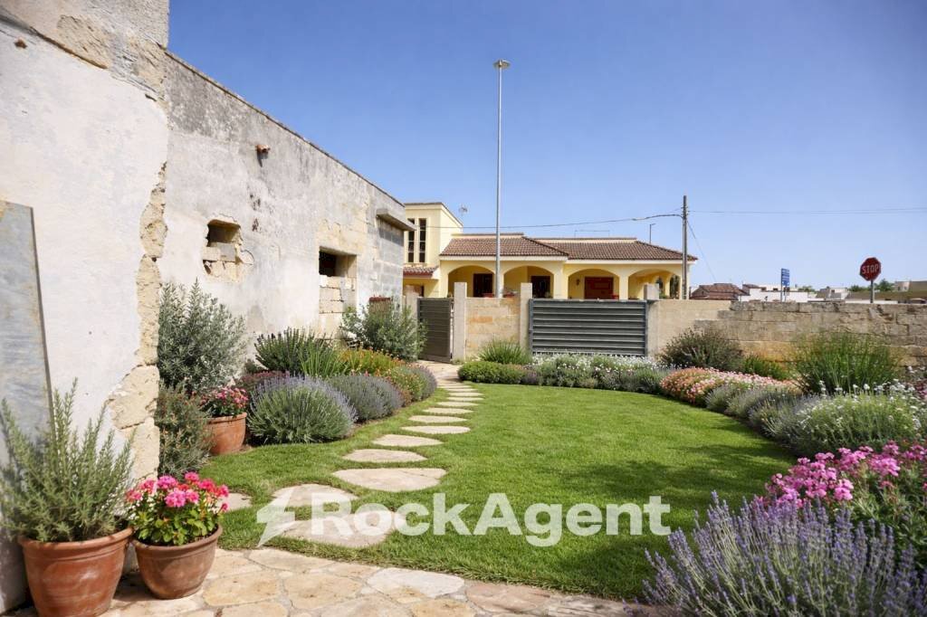 Giardino - Villa via Venezia, 32, Ugento - foto 1