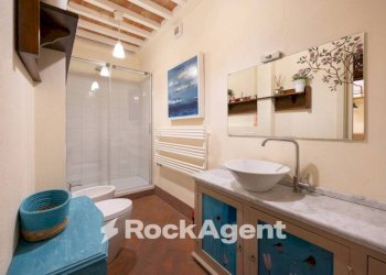 Bagno - Four-room apartment piazza dei Grilletti, 2, Pisa (neighborhood Sant'Antonio) - photo 17