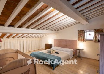 Camera da letto - Four-room apartment piazza dei Grilletti, 2, Pisa (neighborhood Sant'Antonio) - photo 22