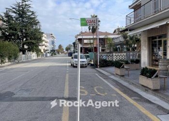 Zona - Food - Gastronomy via Trieste, 37, Alba Adriatica - photo 3