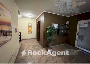 Interno palazzo - Three-room apartment via Francesco Eugenio Silvestri, 13, Bari - photo 12