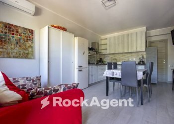 Salone - Three-room apartment via Giosuè Carducci, 51, Montepaone - photo 6