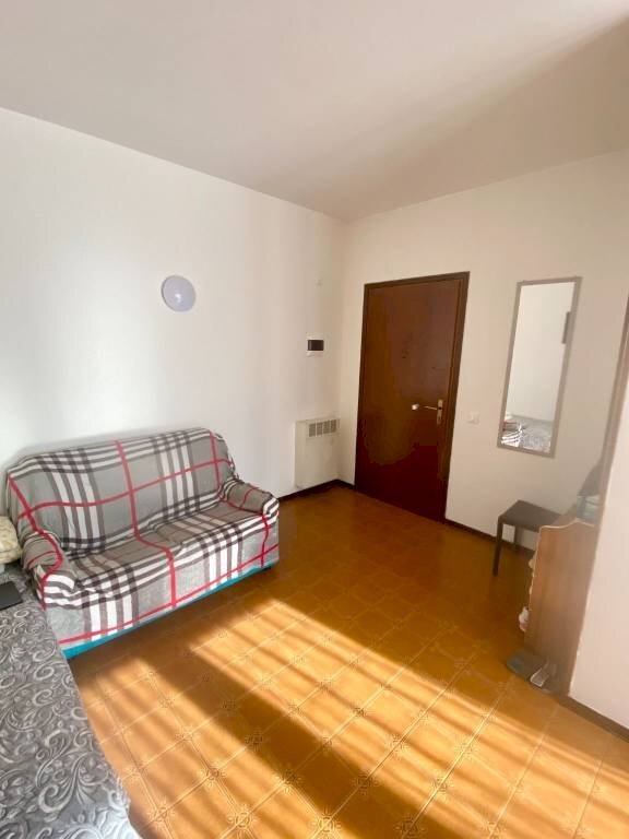 Salone - Three-room apartment via Reghena, 2, Pordenone - photo 3