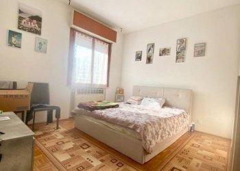 Camera da letto - Three-room apartment via Reghena, 2, Pordenone - photo 4