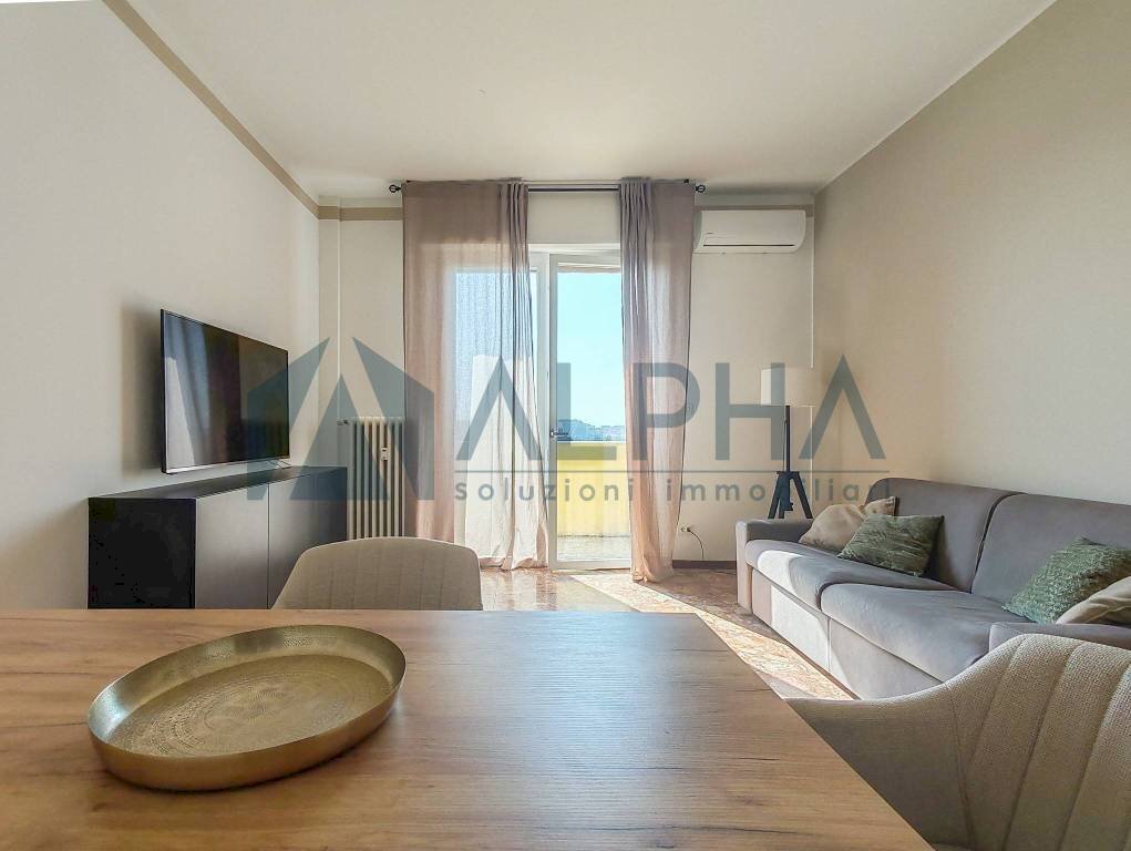 Salone - Trilocale via San Giovanni Bosco, Modena - foto 1