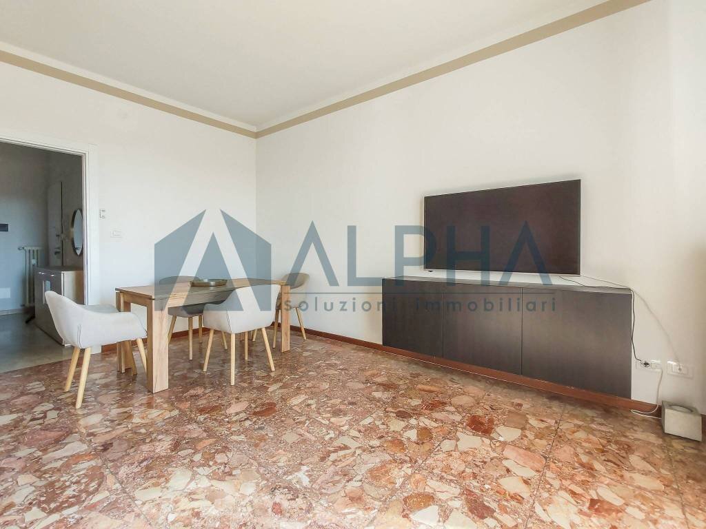 Salone - Trilocale via San Giovanni Bosco, Modena - foto 2