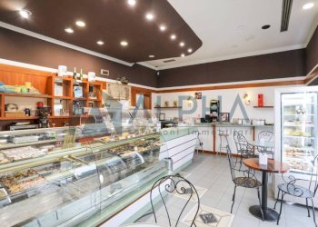 Interno non residenziale - Pastry viale Ugo Bassi, Rimini - photo 1