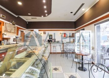 Interno non residenziale - Pastry viale Ugo Bassi, Rimini - photo 2