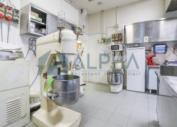 Interno non residenziale - Pastry viale Ugo Bassi, Rimini - photo 15