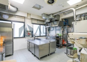 Interno non residenziale - Pastry viale Ugo Bassi, Rimini - photo 17