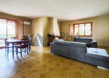 Salone - Appartamento via Pietro Mascagni, Castelnuovo Rangone - foto 2