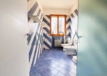 Bagno - Appartamento via Pietro Mascagni, Castelnuovo Rangone - foto 8