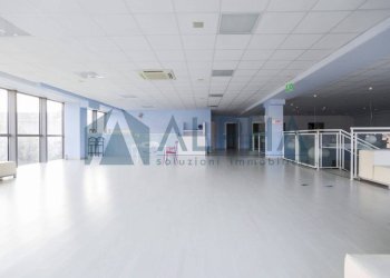 Interno non residenziale - Shop via Bolsena, Cervia - photo 4