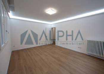 Cucina - Appartamento via Giacomo Puccini, Modena - foto 11