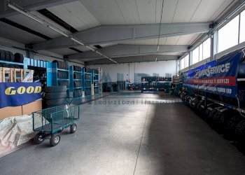 Magazzino - Capannone via Duccio Galimberti, Finale Emilia - foto 2