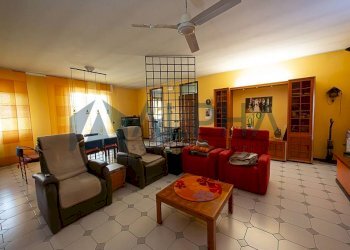 Salone - Capannone via Duccio Galimberti, Finale Emilia - foto 10