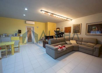 Salone - Capannone via Duccio Galimberti, Finale Emilia - foto 11