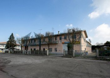 Zona - Capannone via Duccio Galimberti, Finale Emilia - foto 15