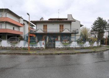 Facciata - Casa indipendente via Santerini, Cesena - foto 20