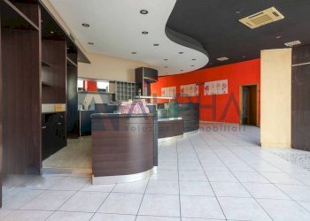 Interno non residenziale - Shop via Carlo Seganti, Forlì - photo 5