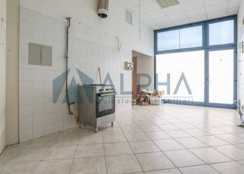 Interno non residenziale - Negozio via Carlo Seganti, Forlì - foto 12