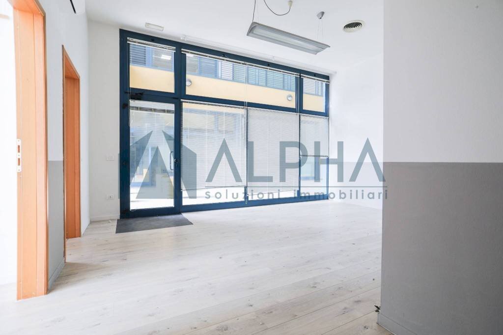 Interno non residenziale - Negozio via Carlo Seganti, Forlì - foto 1