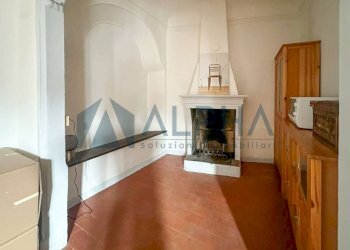 Salone - Three-room apartment via Nazario Sauro, Bagnacavallo - photo 11