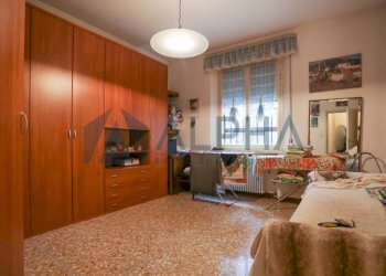 Camera da letto - Three-room apartment via Orlando Zanchini, Forlì - photo 16