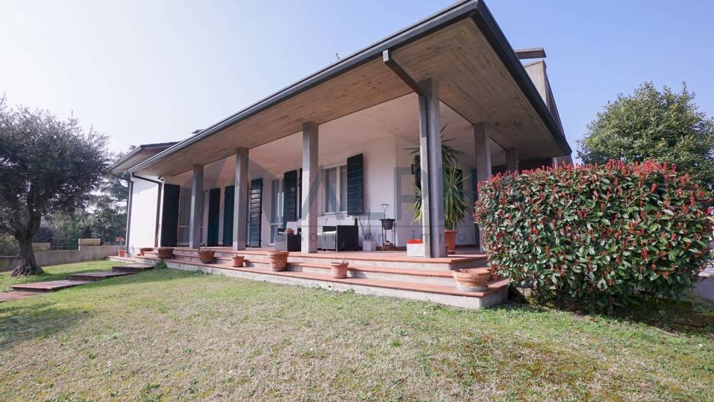 Facciata - Villa via Fiume Montone Abbandonato, Ravenna - foto 1