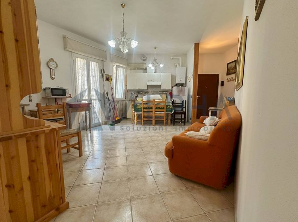 Salone - Appartamento viale Puccini, Ravenna - foto 3